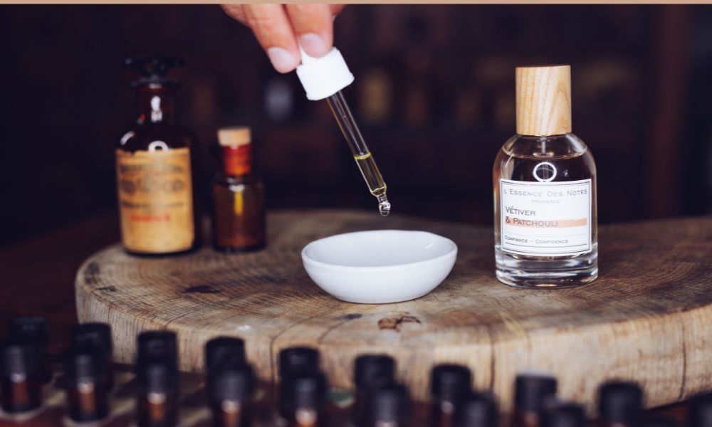 Les huiles essentielles : Multiples utilisations et focus sur l'olfactothérapie